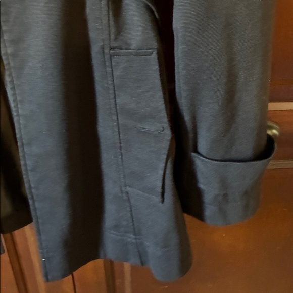 Chic Black Trench Coat - Picture 6 of 7